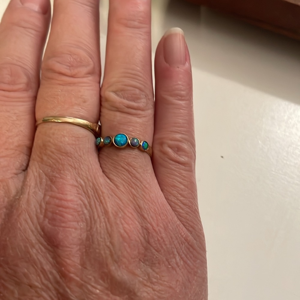 5 stone bezel set ring - Picture 9 of 9